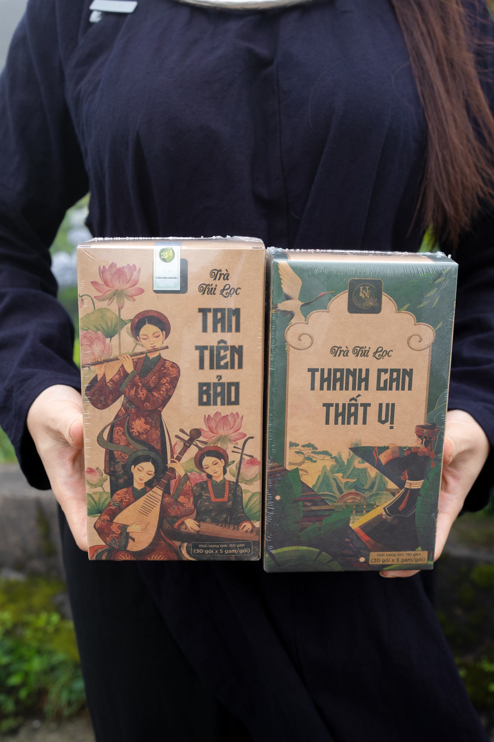 Bộ đôi Thanh Can & Tam Tiên Bảo trong tay